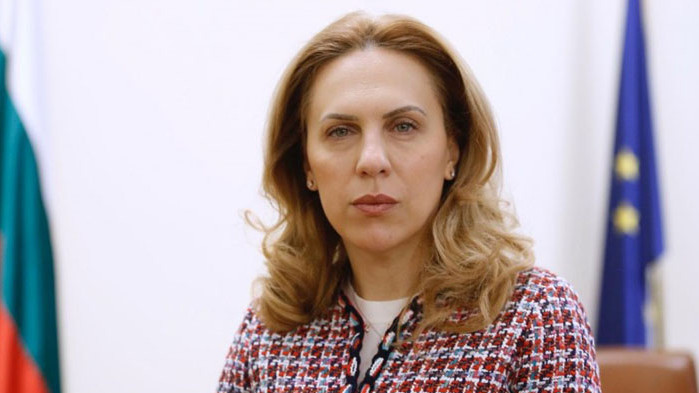 Обсъжда се заведенията да отворят при условия, в които в момента работят ресторантите в хотелите